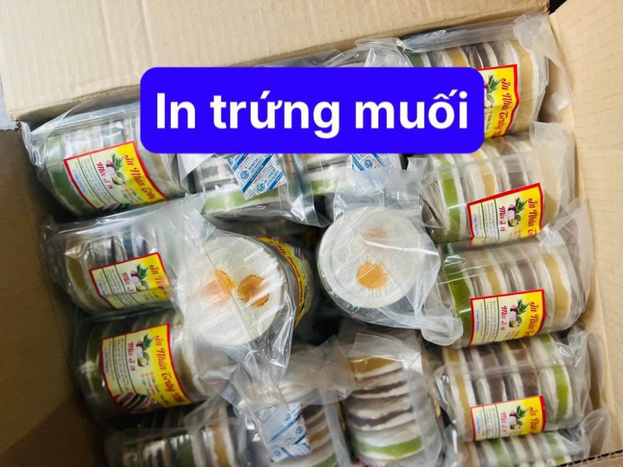 Bánh in trứng muối