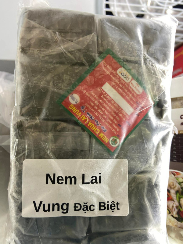 Nem chua cây cuộn Lai Vung