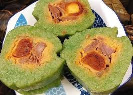 Bánh tét trà khuôn