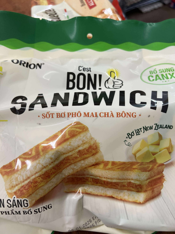Bon sandwich bơ chà bông 8$